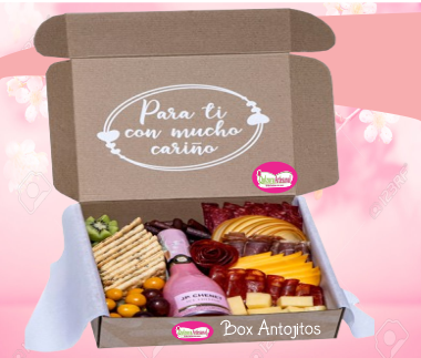 Tortas temáticas corporativas a gran escala con branding de marcas aliadas y logística de eventos en Cali